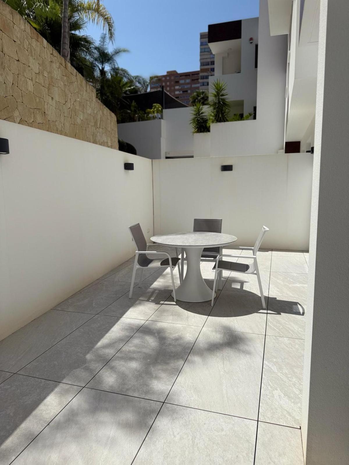 Luxury Beachfront With Private Pool By Leo Benidorm