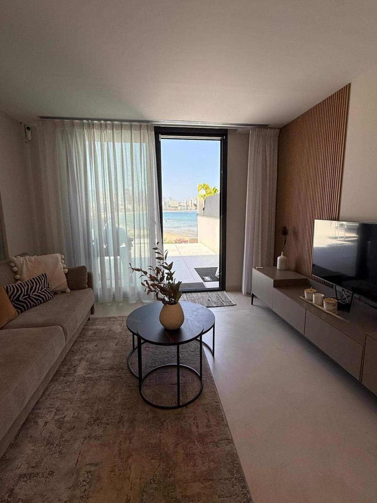 Luxury Beachfront With Private Pool By Leo Benidorm